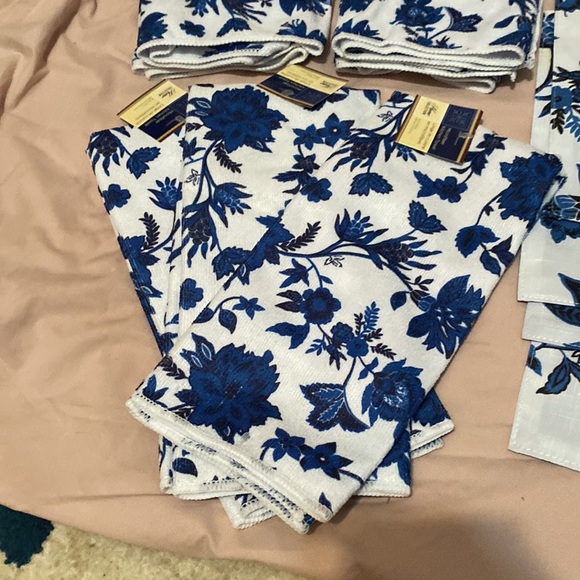 4 Placemats and 4 dishcloths new, never used Blue and white paisley pattern - Picture 2 of 8